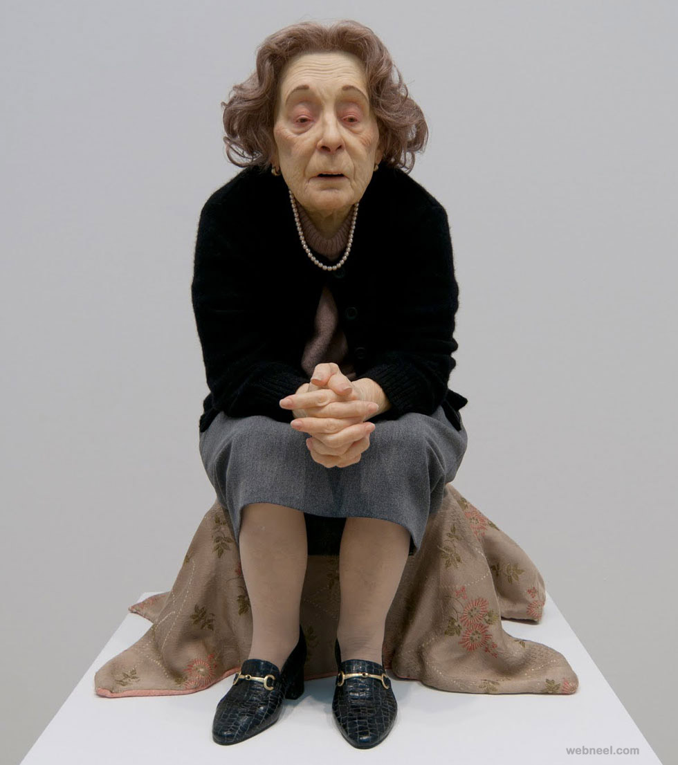 16 realistic sculputre by ron mueck