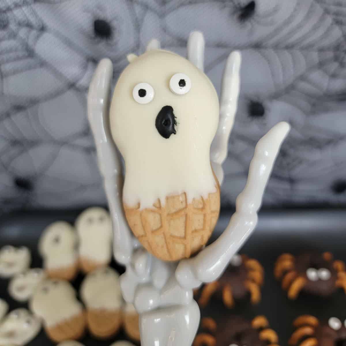 Nutter Butter Ghosts for Halloween